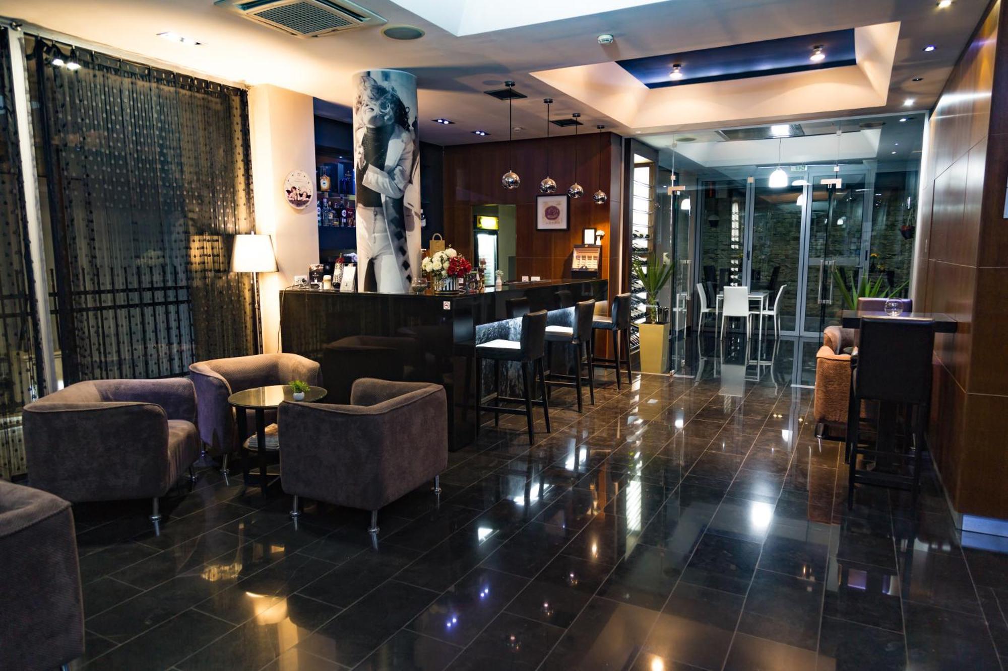 Hotel Dolce International สโกเปีย ภายนอก รูปภาพ
