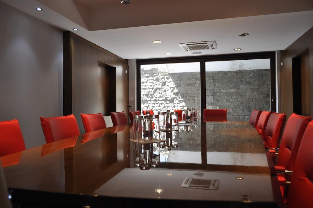 Hotel Dolce International สโกเปีย ภายนอก รูปภาพ